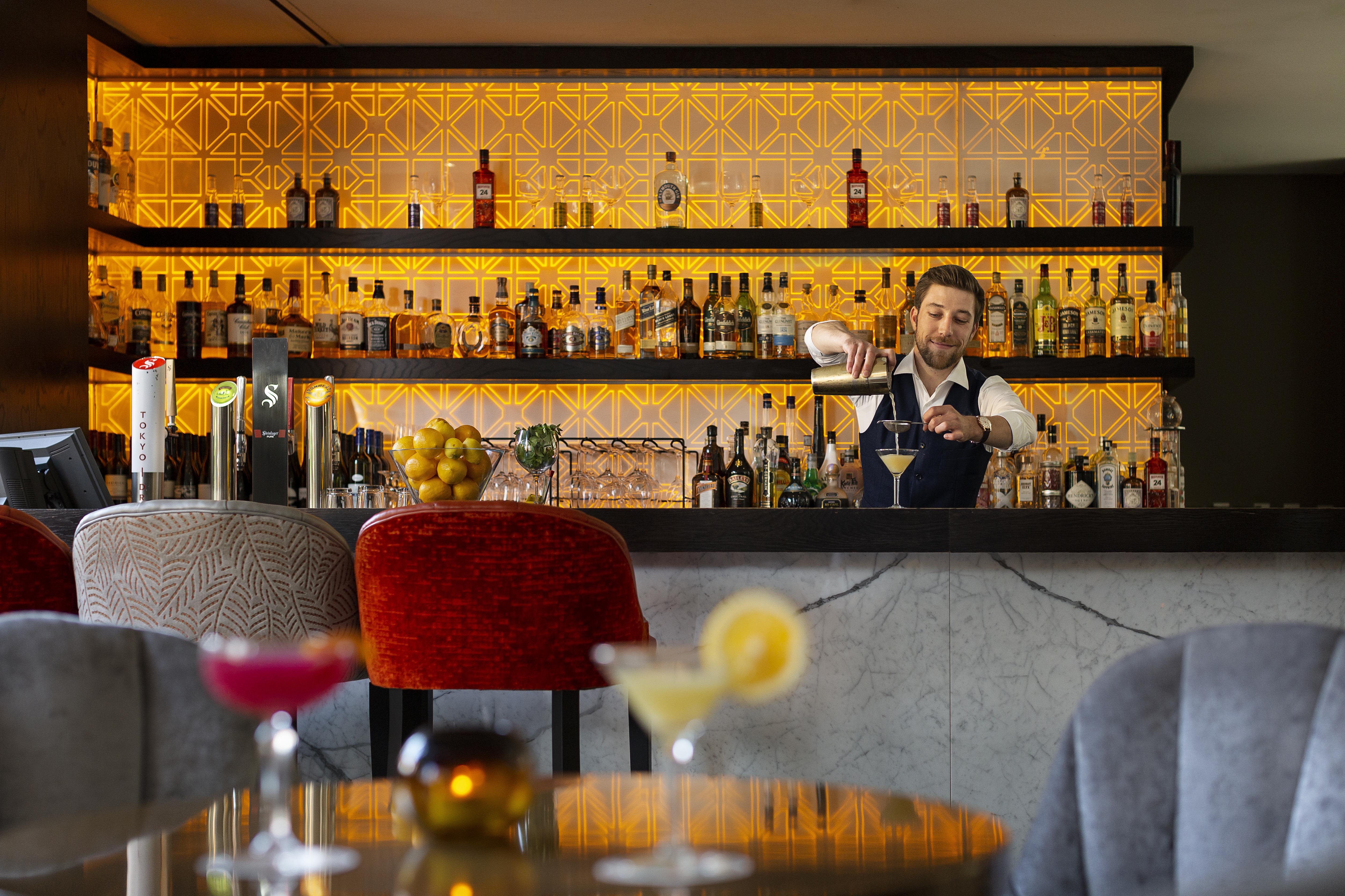 Pullman Auckland Hotel & Apartments Dış mekan fotoğraf The bar at the 1907
